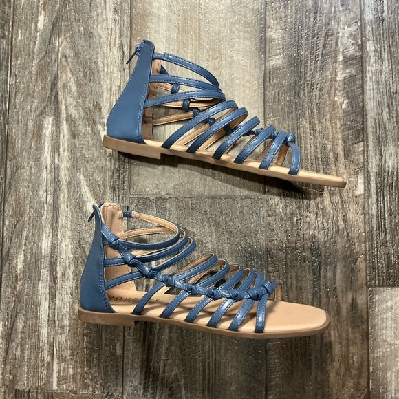 Journee Collection Navy and Tan Strappy Sandals Size 8.5 - Picture 4 of 12